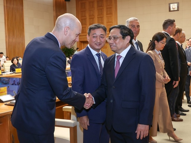 PM to address foreign investor concerns today